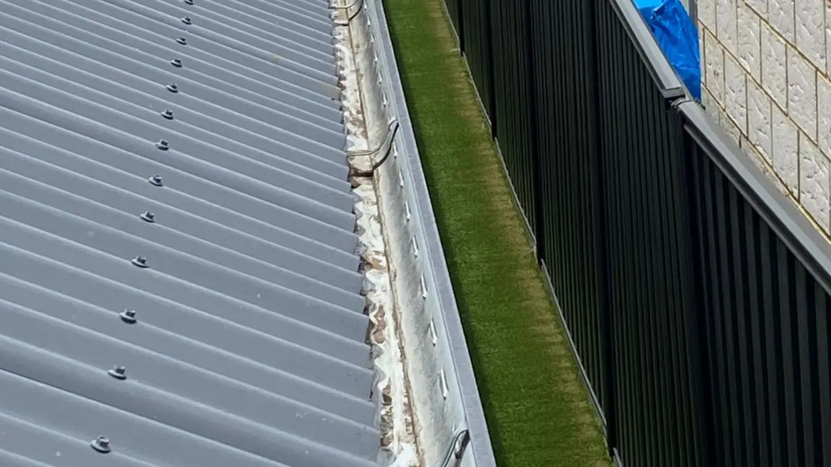 Gutter cleaning on a house